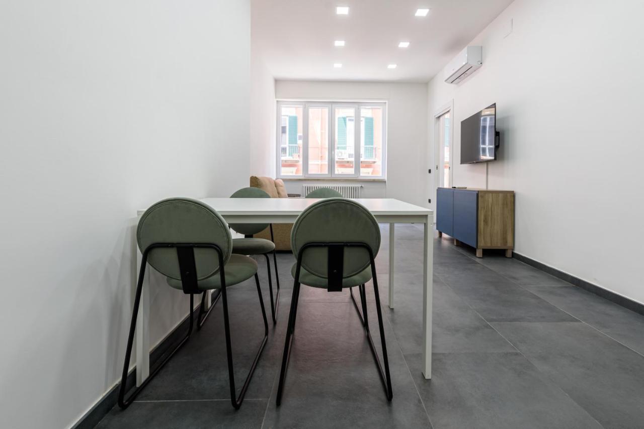 Tommaseo Seaside Apartments Naples Exterior photo